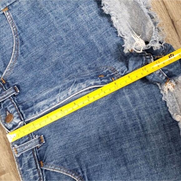 VTG Thumbs Up Cut Off Shorts High Waist 28 / 29 Frayed Hem Cheeky Small 6 8 - Picture 8 of 8